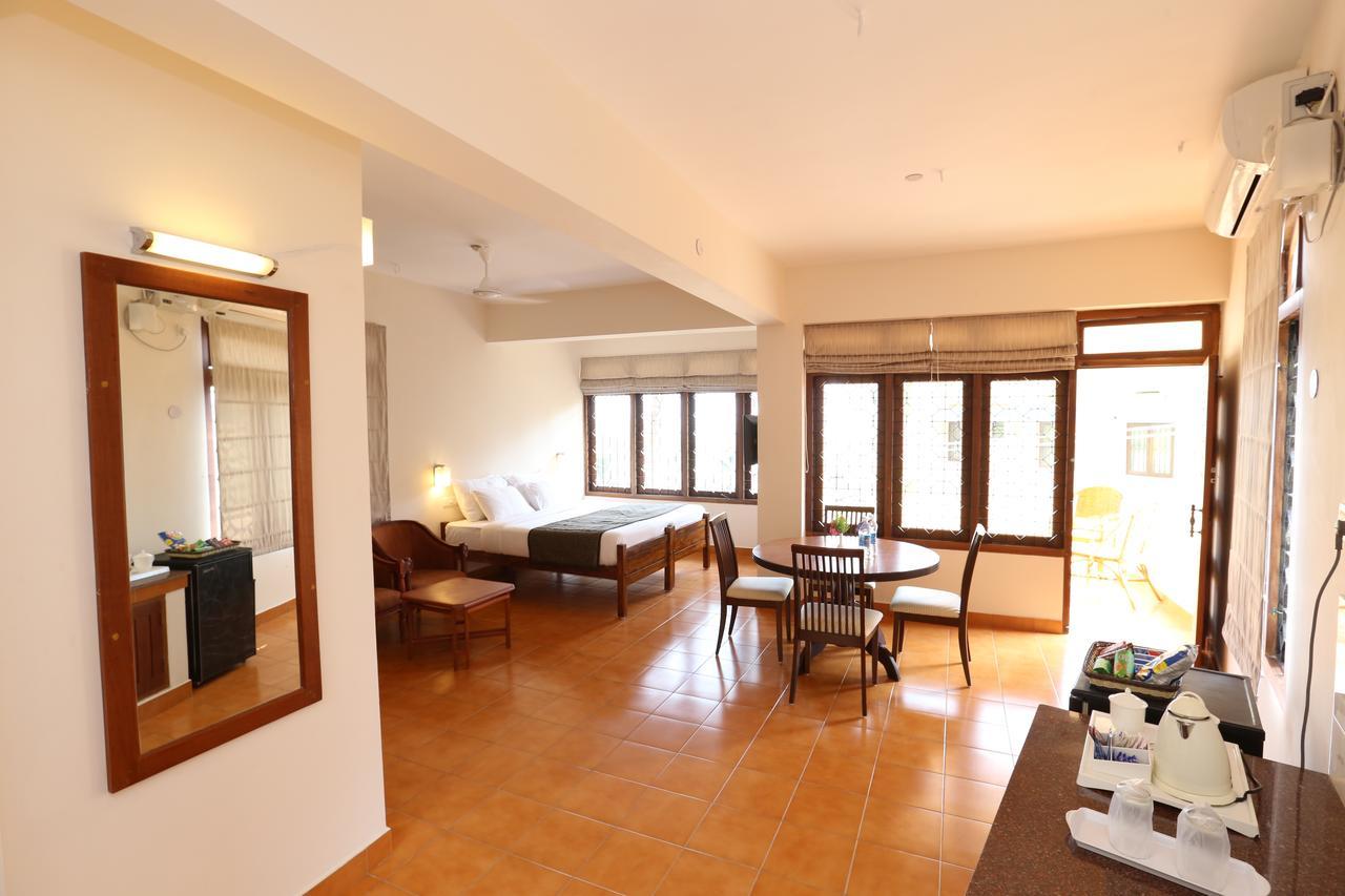 Abad Serviced Villas Kovalam Exterior photo